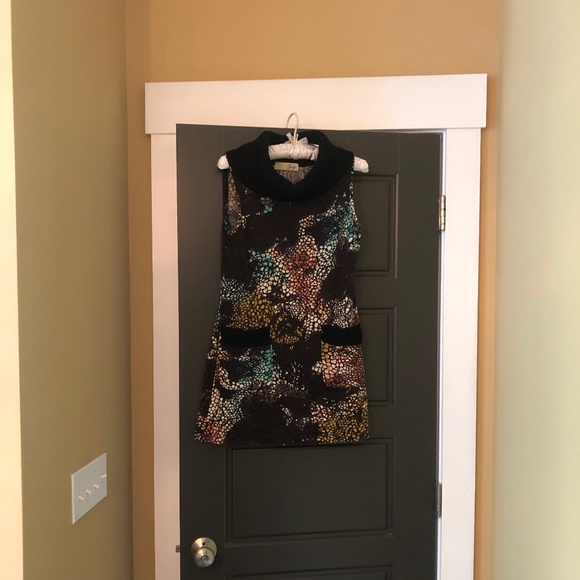 Tunic - Picture 1 of 2